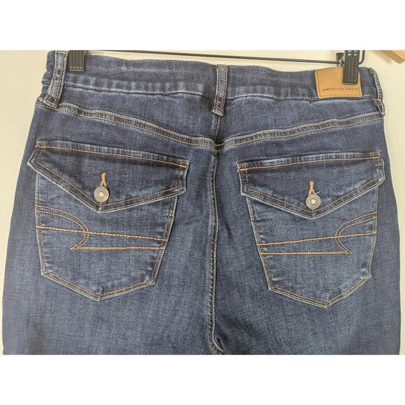 American Eagle Curvy Super High Rise Flare Jean in Classic Medium - Picture 6 of 8